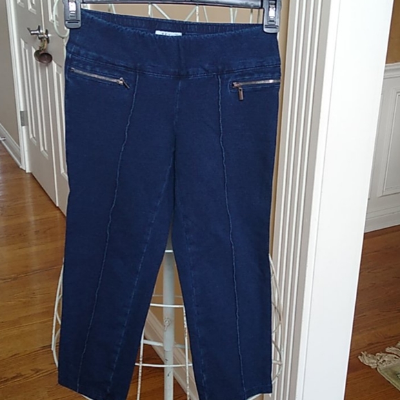 Style & Co Cropped Pants - Picture 3 of 11